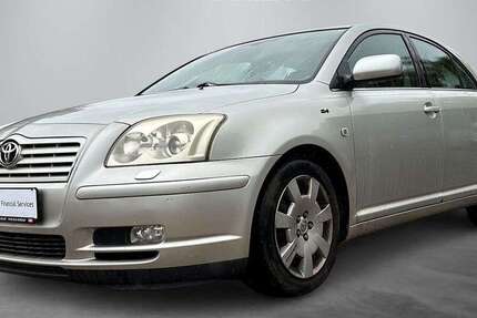 Toyota Avensis 132.000 km 4.990 &euro; Weinstadt 71384