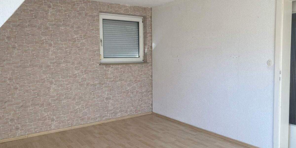 Einfamilienhaus Güglingen - 6 Zimmer, 130 m&sup2;, 350.000&euro; | Angebot:25747544