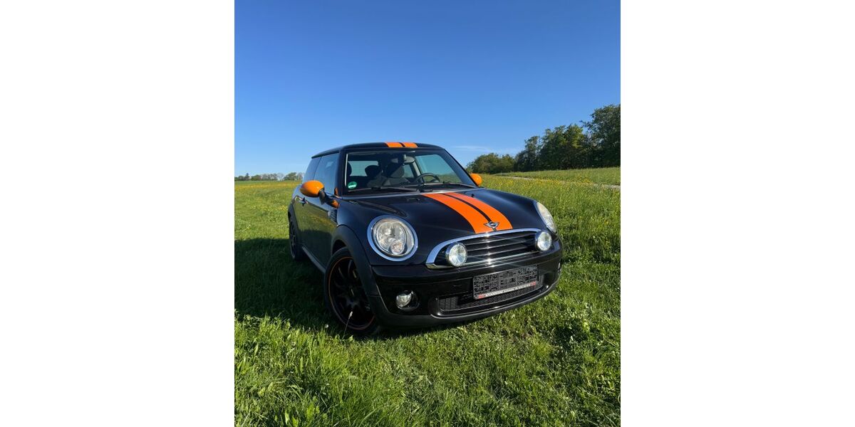 Mini ONE 127.358 km 3.380 &euro; Wüstenrot 71543