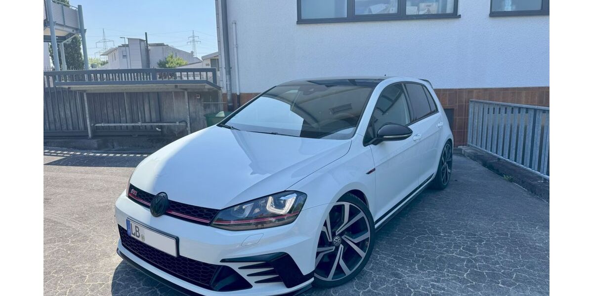 VW Golf 140.000 km 21.990 &euro; Markgröningen 71706