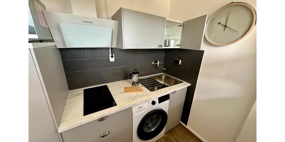 Dachgeschoßwohnung Stuttgart Luginsland - 1 Zimmer, 36 m&sup2;, 900&euro; | Angebot:26477646