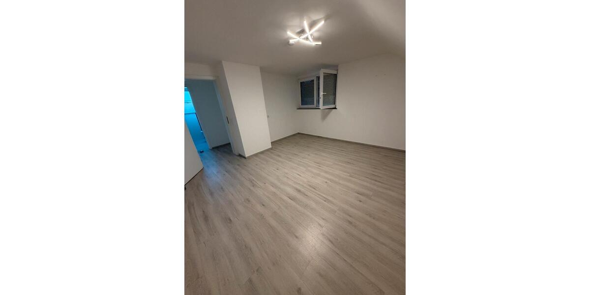 Etagenwohnung Remseck am Neckar - 3 Zimmer, 95 m&sup2;, 1.150&euro; | Angebot:27557885