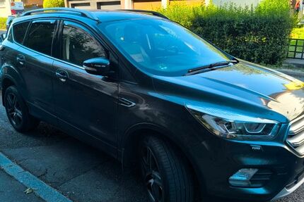 Ford Kuga 109.000 km 12.400 &euro; Gerlingen 70839