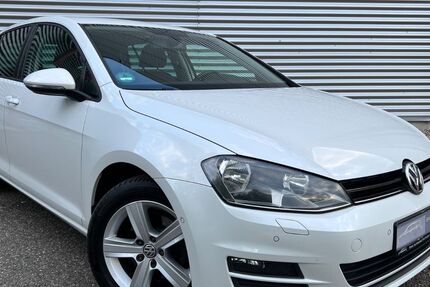 VW Golf 121.930 km 8.990 &euro; Stuttgart 70378