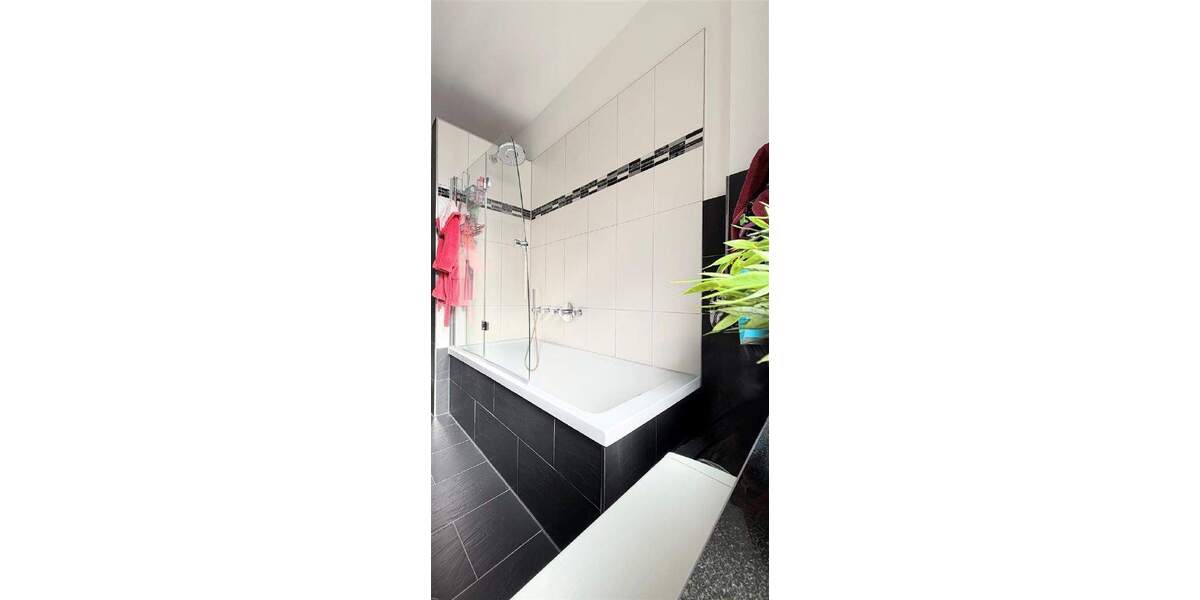 Etagenwohnung Stuttgart Bad Cannstatt - 3 Zimmer, 91 m&sup2;, 349.000&euro; | Angebot:25796151