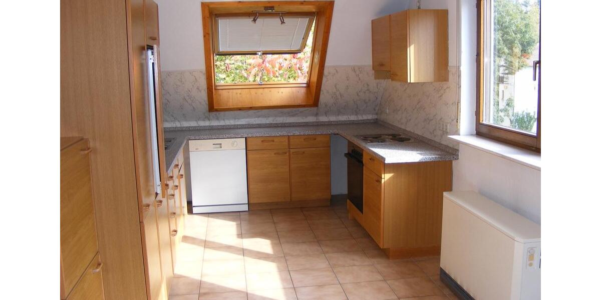 Dachgeschoßwohnung Mühlacker - 3 Zimmer, 72 m&sup2;, 770&euro; | Angebot:27576118