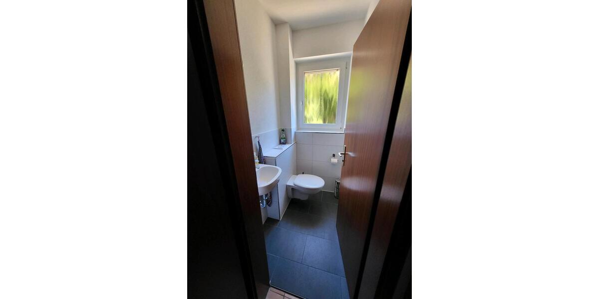 Erdgeschoßwohnung Filderstadt - 3 Zimmer, 92 m&sup2;, 1.000&euro; | Angebot:27576640