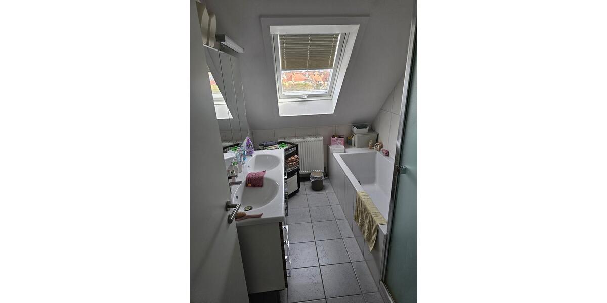 Maisonettenwohnung Ludwigsburg Oßweil - 5 Zimmer, 168 m&sup2;, 1.900&euro; | Angebot:26164663