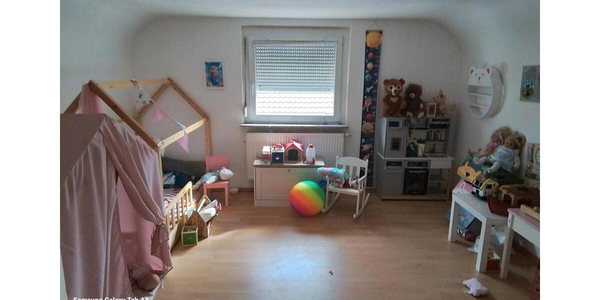 Etagenwohnung Mühlacker - 3.5 Zimmer, 90 m&sup2;, 750&euro; | Angebot:27553268