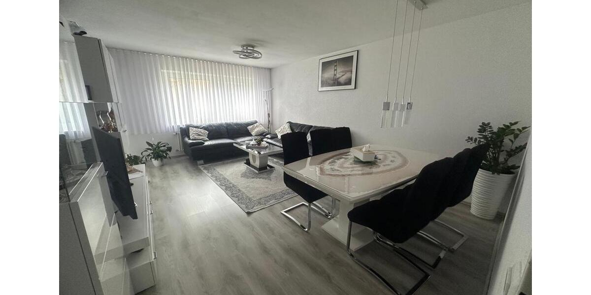 Etagenwohnung Vaihingen an der Enz - 4 Zimmer, 92 m&sup2;, 350.000&euro; | Angebot:25919221