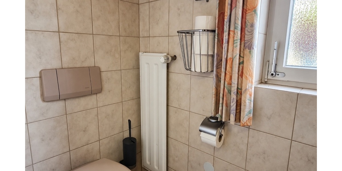 Familienfreundliches Einfamilienhaus mit Einliegerwohnung in attraktiver Aussichtslage von Leonberg - Einliegerwohnung Leonberg Leonberg | Angebot:27550187