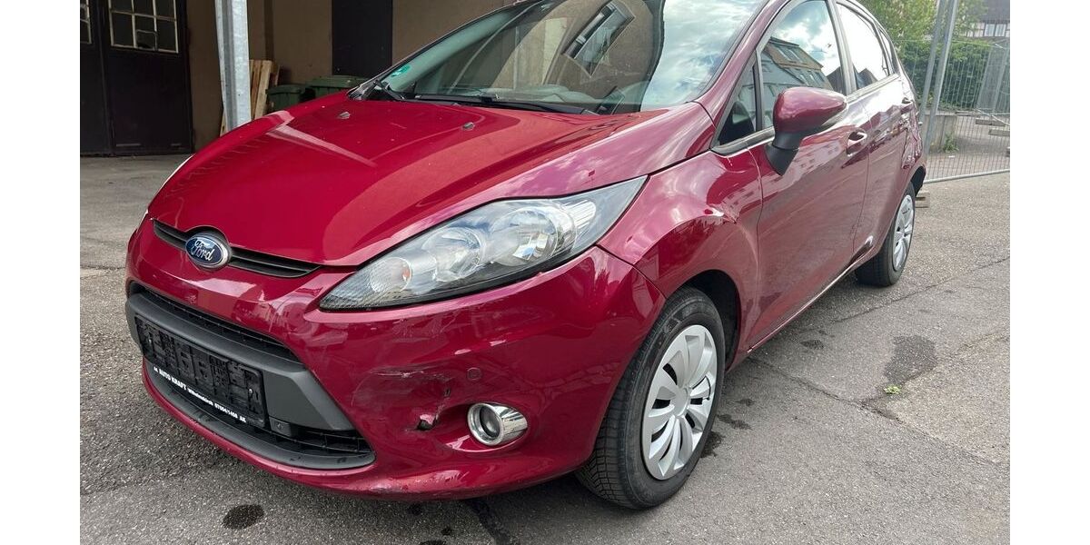 Ford Fiesta 150.000 km 2.900 &euro; Stuttgart 70195