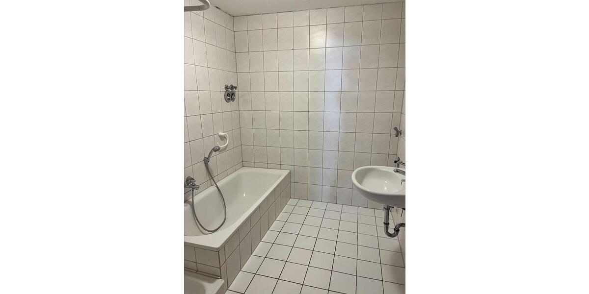 Etagenwohnung Stuttgart Neuwirtshaus - 2 Zimmer, 65 m&sup2;, 900&euro; | Angebot:25856608