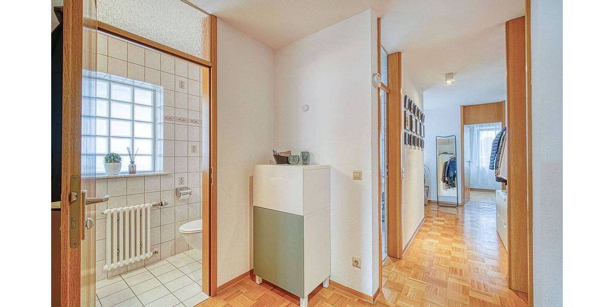 Etagenwohnung Stuttgart Zuffenhausen - 3 Zimmer, 80 m&sup2;, 990&euro; | Angebot:26796524