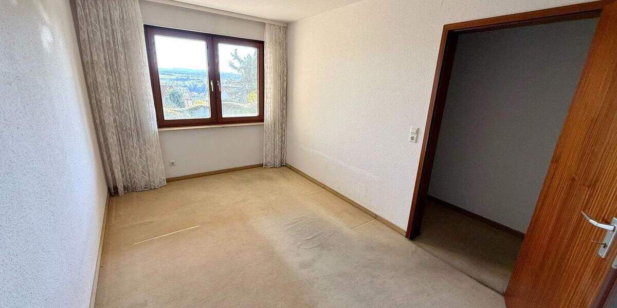 Reihenmittelhaus Reichenbach - 5 Zimmer, 147 m&sup2;, 430.000&euro; | Angebot:25777580