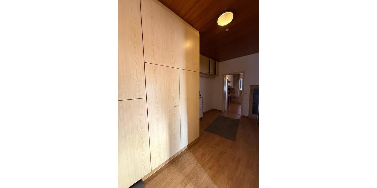 Etagenwohnung Stuttgart Luginsland - 4 Zimmer, 101 m&sup2;, 1.500&euro; | Angebot:25471547