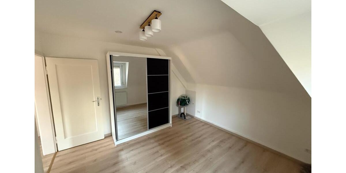 Dachgeschoßwohnung Stuttgart Stuttgart-Nord - 2.5 Zimmer, 52 m&sup2;, 1.050&euro; | Angebot:25760657