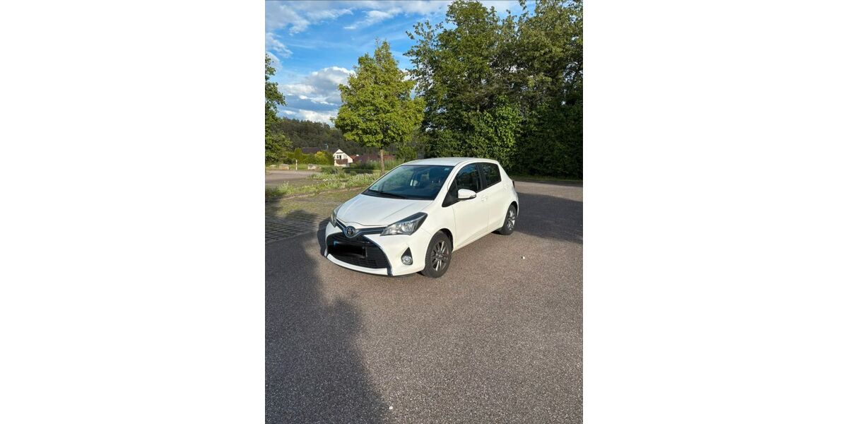 Toyota Yaris 89.500 km 10.400 &euro; Mönsheim 71297