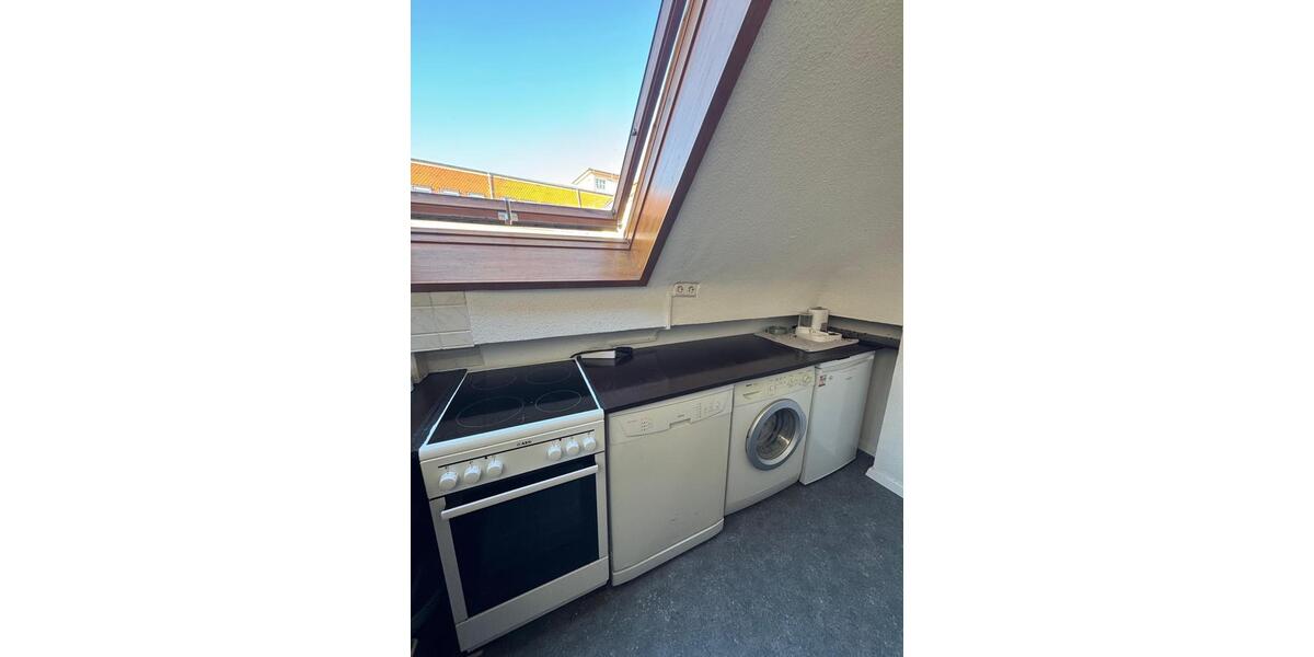 Dachgeschoßwohnung Stuttgart Stuttgart-Süd - 3.5 Zimmer, 75 m&sup2;, 1.090&euro; | Angebot:25896088