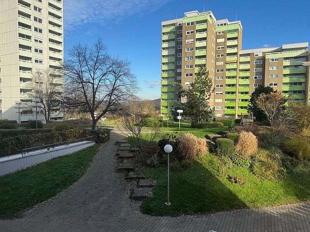 Etagenwohnung Stuttgart-Botnang Botnang - 4 Zimmer, 92 m&sup2;, 310.000&euro; | Angebot:25087217