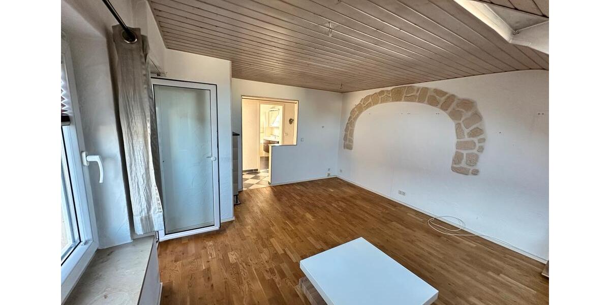 Dachgeschoßwohnung Stuttgart Sillenbuch - 2.5 Zimmer, 58 m&sup2;, 239.000&euro; | Angebot:24357014