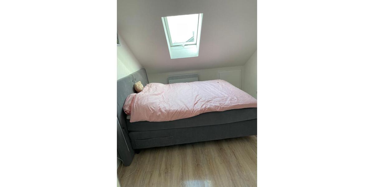 Dachgeschoßwohnung Böblingen Dagersheim - 3 Zimmer, 72 m&sup2;, 1.225&euro; | Angebot:25979030