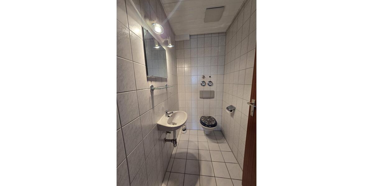 Dachgeschoßwohnung Marbach am Neckar - 3 Zimmer, 100 m&sup2;, 380.000&euro; | Angebot:27595730