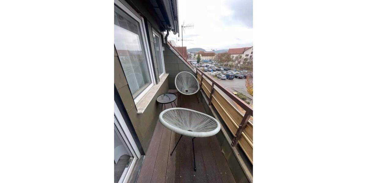 Dachgeschoßwohnung Winnenden - 3 Zimmer, 81 m&sup2;, 900&euro; | Angebot:26168639