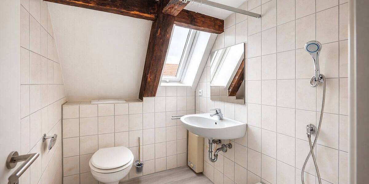 Doppelhaushälfte Stuttgart Degerloch - 6 Zimmer, 97 m&sup2;, 350.000&euro; | Angebot:26569595