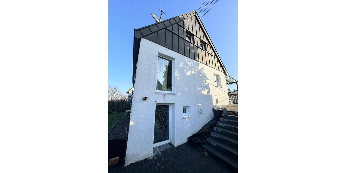 Einfamilienhaus Backnang - 4 Zimmer, 140 m&sup2;, 2.050&euro; | Angebot:26389931