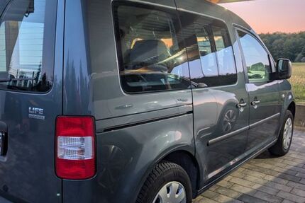 VW Caddy 134.000 km 4.450 &euro; Untergruppenbach 74199