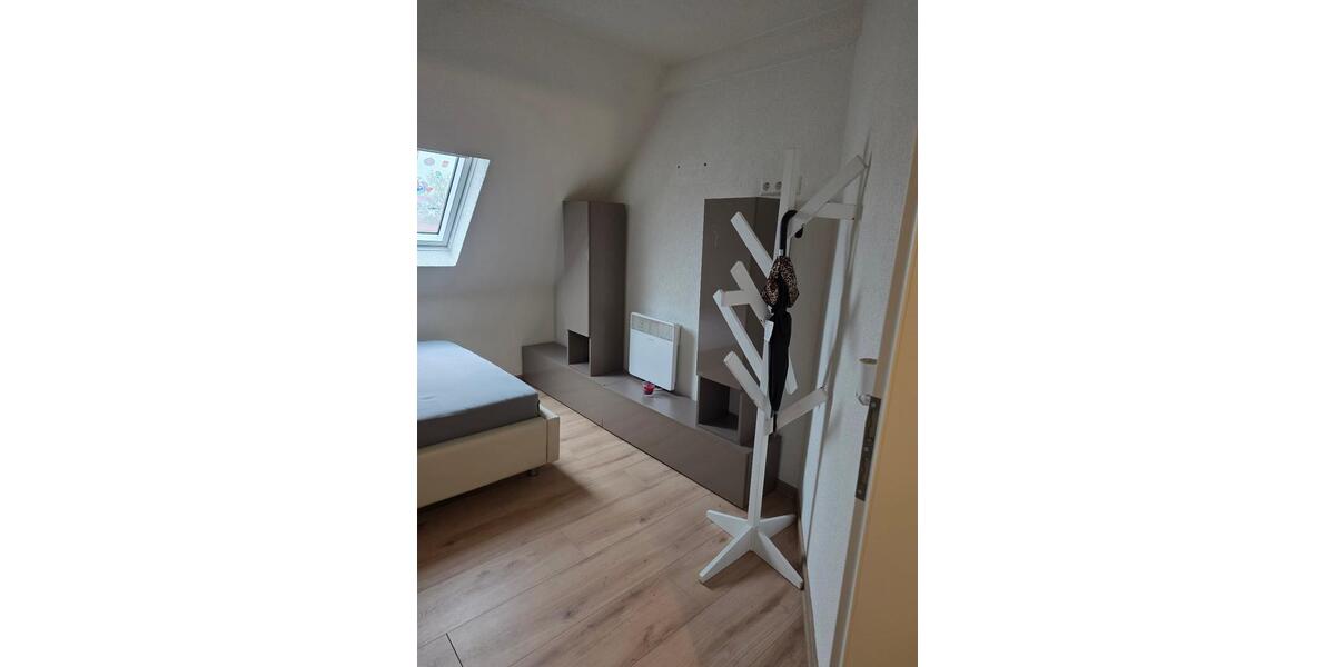 Dachgeschoßwohnung Ilsfeld - 2 Zimmer, 45 m&sup2;, 650&euro; | Angebot:25351939
