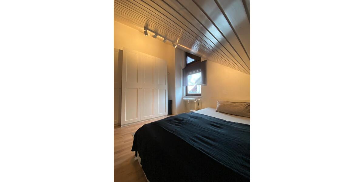 Dachgeschoßwohnung Ditzingen - 2 Zimmer, 37 m&sup2;, 1.150&euro; | Angebot:27544686