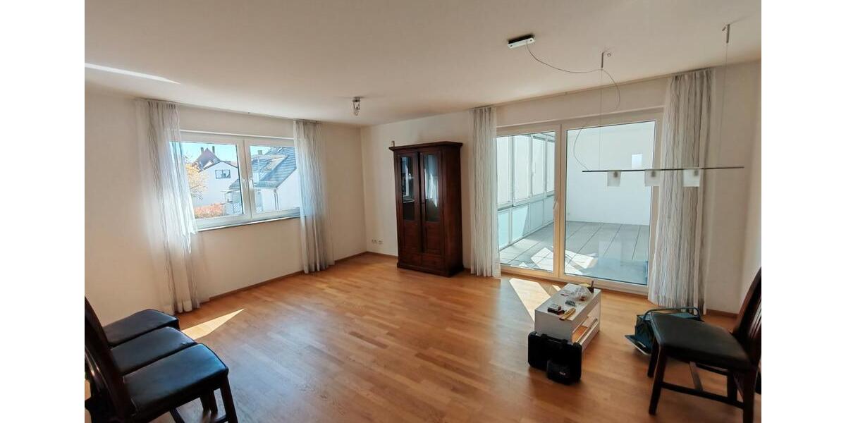 Etagenwohnung Esslingen am Neckar Hegensberg - 4 Zimmer, 90 m&sup2;, 1.270&euro; | Angebot:26477368