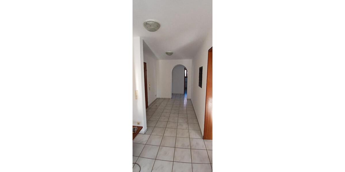Etagenwohnung Backnang - 4.5 Zimmer, 108 m&sup2;, 1.400&euro; | Angebot:26424801