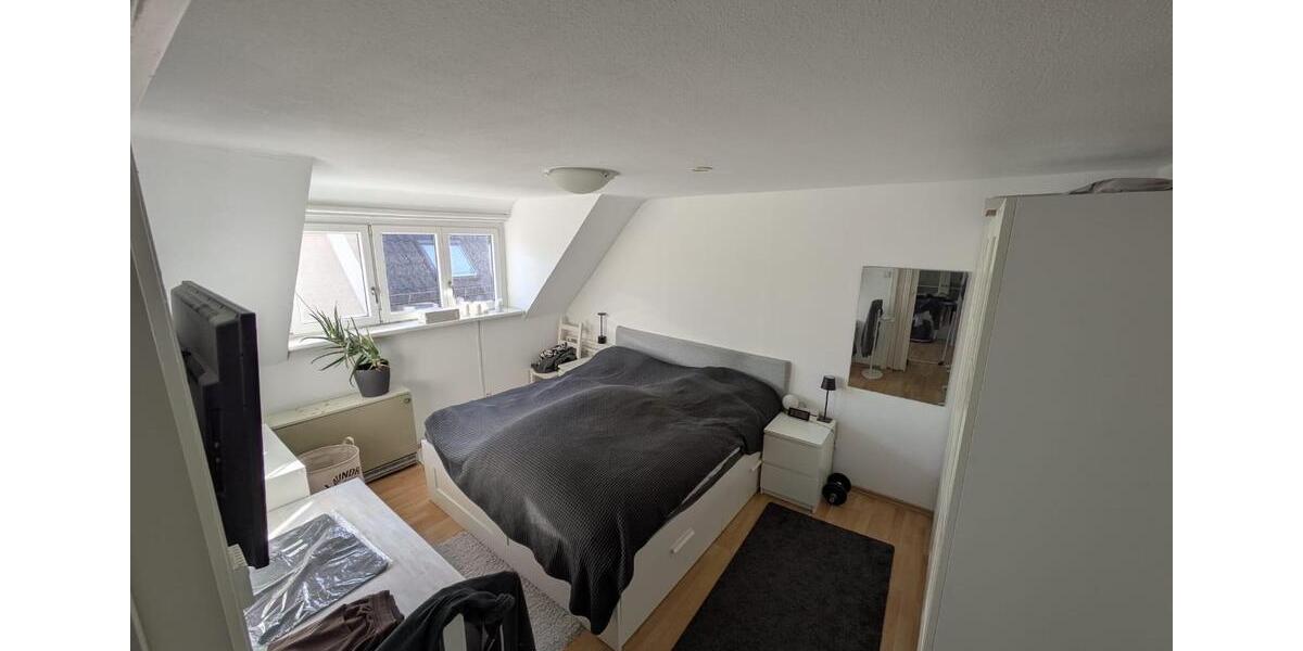 Dachgeschoßwohnung Stuttgart Sillenbuch - 3.5 Zimmer, 66 m&sup2;, 935&euro; | Angebot:25965679