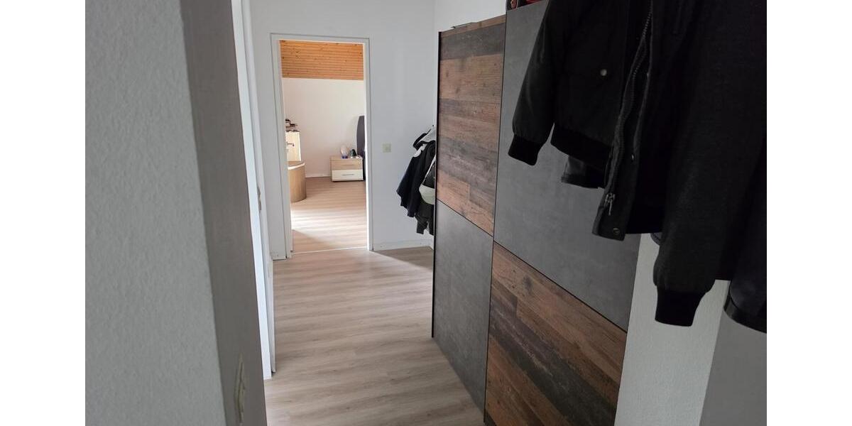 Etagenwohnung Freiberg am Neckar - 3.5 Zimmer, 105 m&sup2;, 1.200&euro; | Angebot:26462108