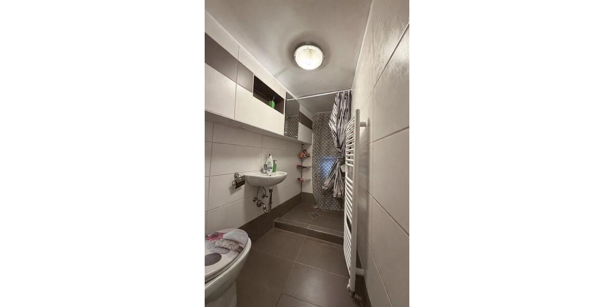 Dachgeschoßwohnung Stuttgart Bad Cannstatt - 4 Zimmer, 80 m&sup2;, 285.000&euro; | Angebot:25286837