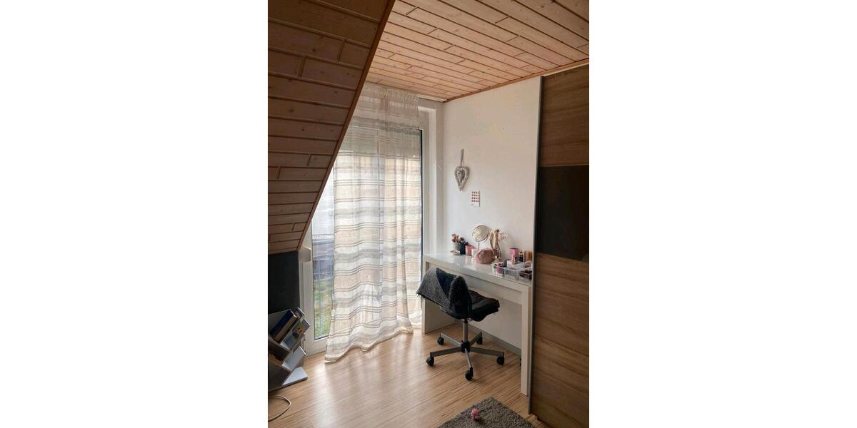 Etagenwohnung Hemmingen - 4.5 Zimmer, 115 m&sup2;, 1.450&euro; | Angebot:24638364