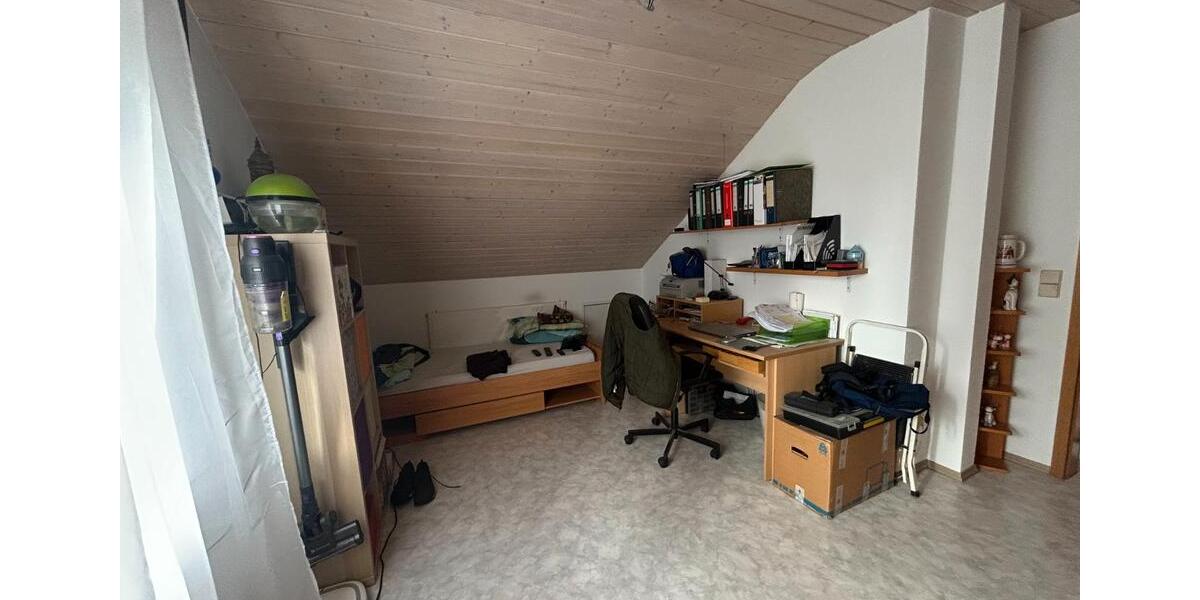 Dachgeschoßwohnung Bietigheim-Bissingen Bissingen - 3.5 Zimmer, 95 m&sup2;, 970&euro; | Angebot:27576397