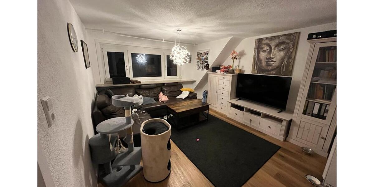 Dachgeschoßwohnung Mühlacker - 3 Zimmer, 60 m&sup2;, 645&euro; | Angebot:24772626