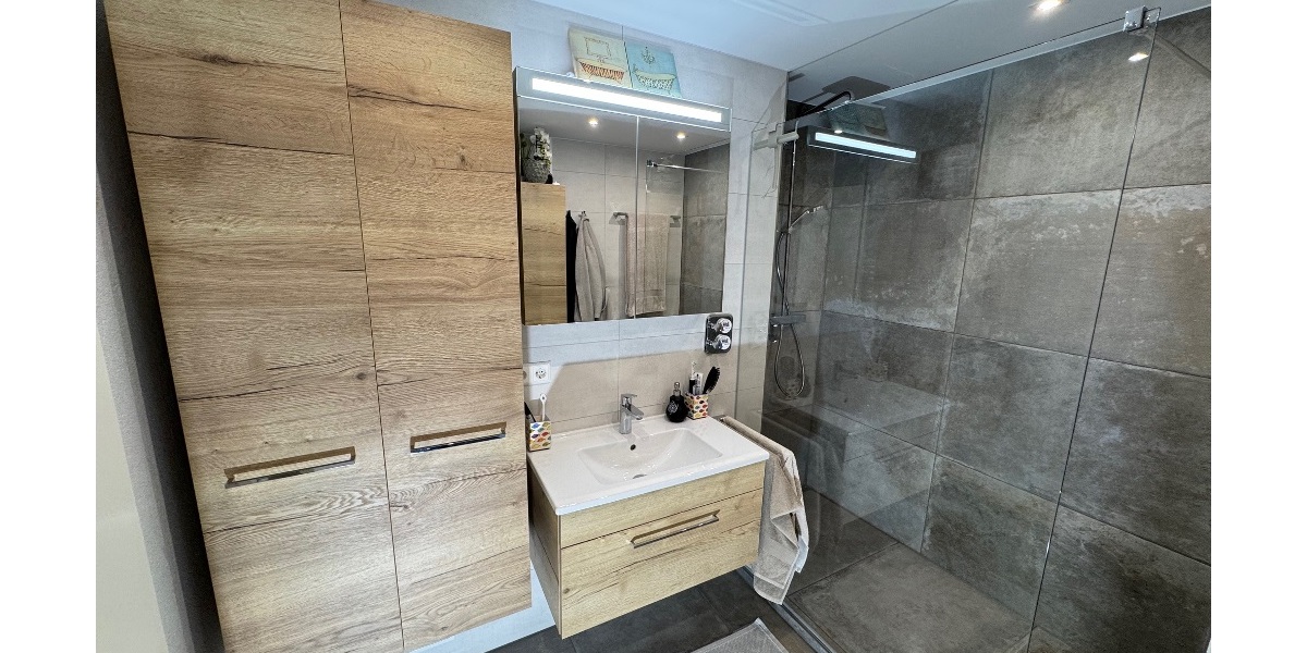 Einziehen und wohlfühlen - Hochwertig renovierte 3,5-Zi-ETW am Ramsbachtal in S-Degerloch(Hoffeld) - 3.5 Stuttgart / Hoffeld Hoffeld (Stadtteil) | Angebot:27543986