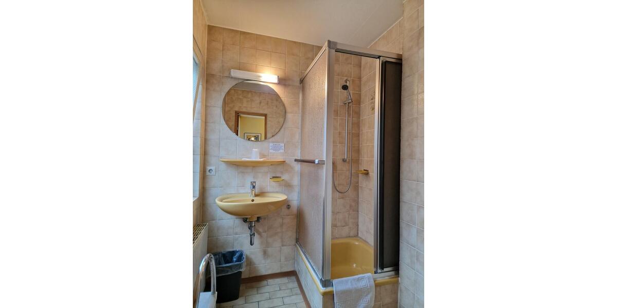 Etagenwohnung Stuttgart Luginsland - 1 Zimmer, 15 m&sup2;, 720&euro; | Angebot:25267868