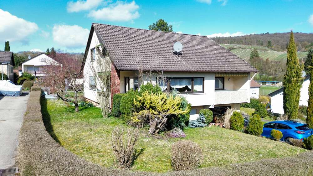 Einfamilienhaus Sachsenheim - 7 Zimmer, 192 m&sup2;, 395.000&euro; | Angebot:27126406