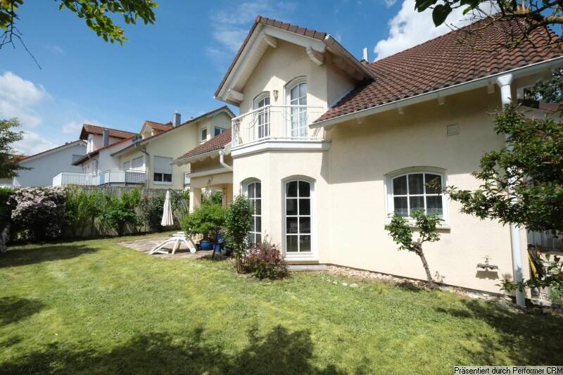 Einfamilienhaus Kornwestheim - 6 Zimmer, 204 m&sup2;, 1.200.000&euro; | Angebot:26786811