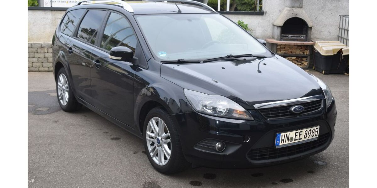 Ford Focus 141.488 km 3.099 &euro; Fellbach 70736