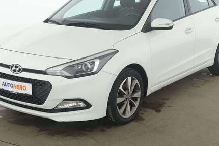Hyundai i20 62.019 km 9.180 &euro; Stuttgart 70195