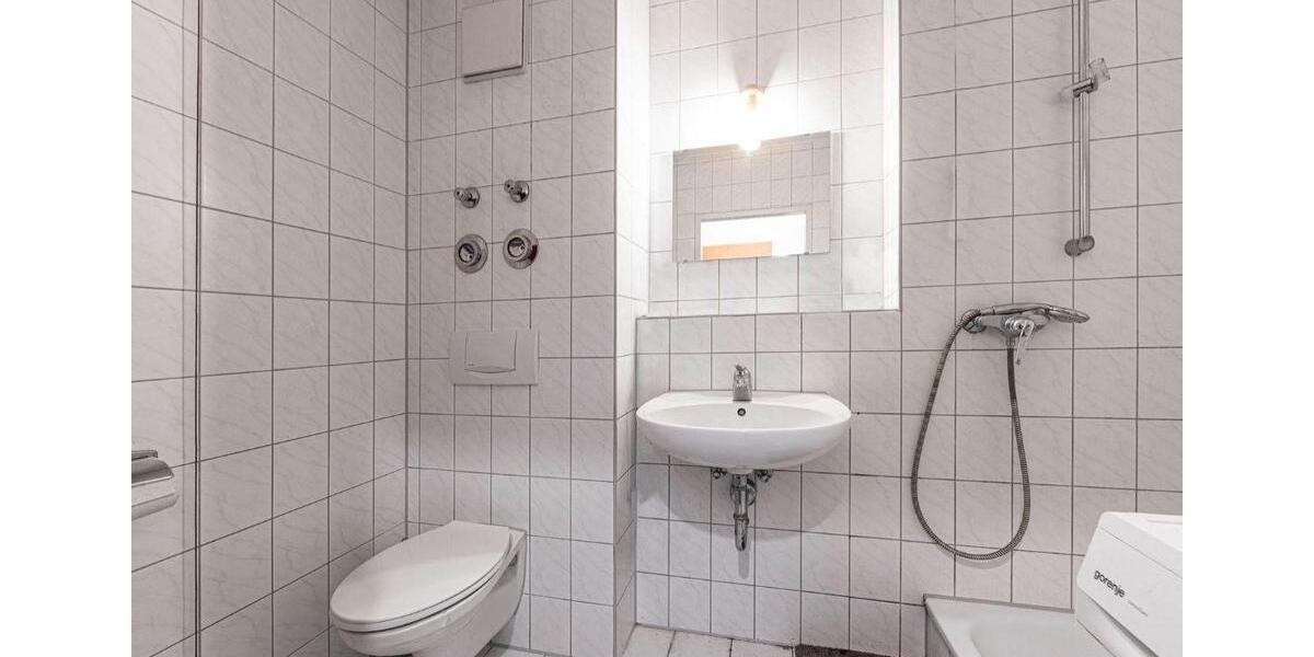 Dachgeschoßwohnung Ludwigsburg Eglosheim - 1 Zimmer, 35 m&sup2;, 175.000&euro; | Angebot:26974355