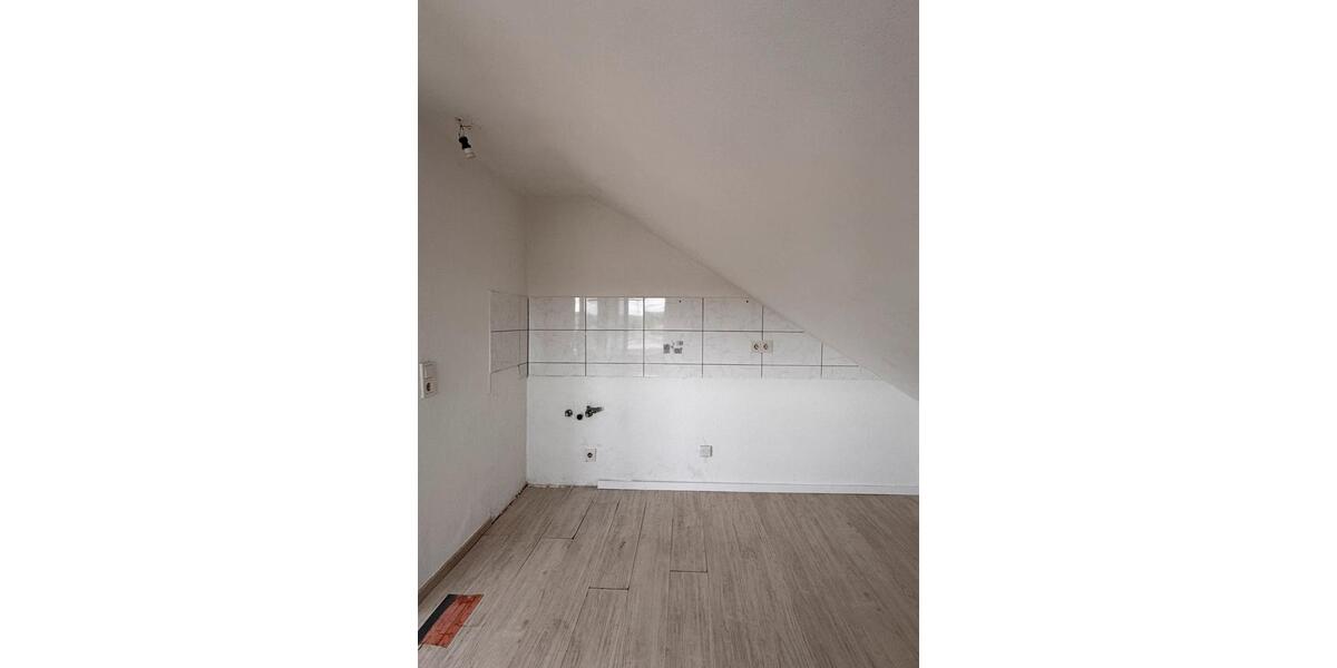 Dachgeschoßwohnung Nordheim - 2 Zimmer, 50 m&sup2;, 600&euro; | Angebot:27550306
