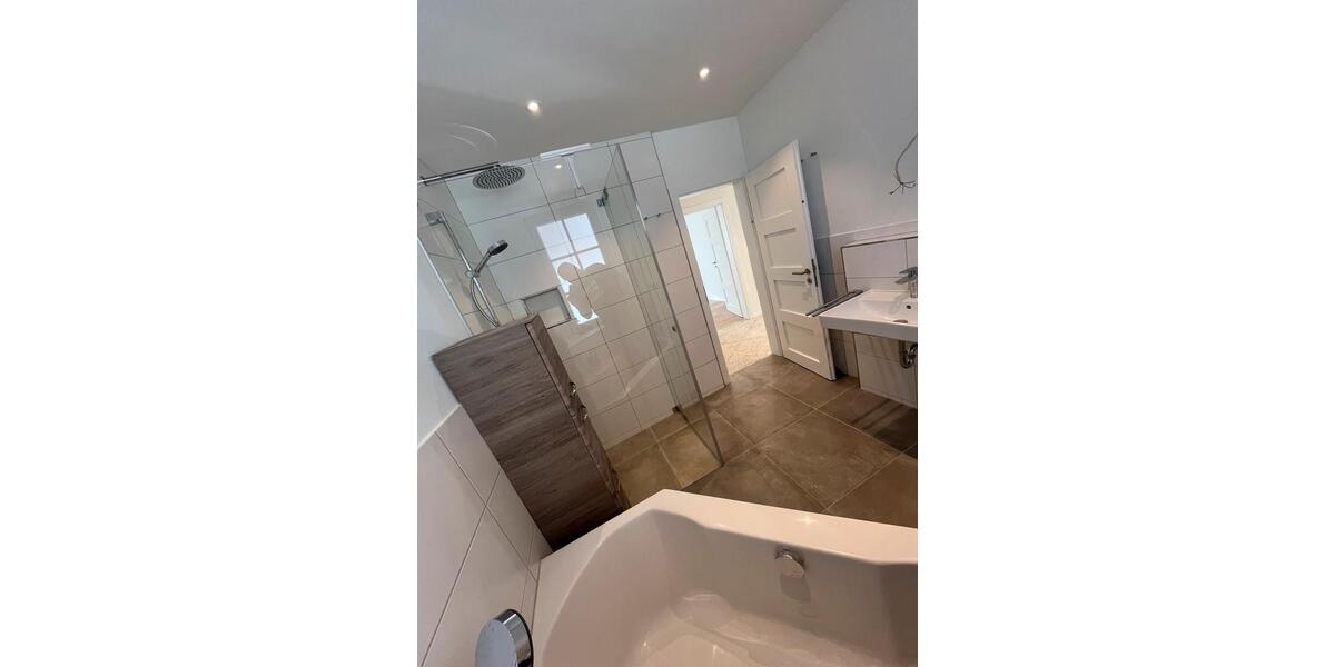 Hochparterre Bietigheim-Bissingen Bissingen - 5 Zimmer, 98 m&sup2;, 2.100&euro; | Angebot:24339014